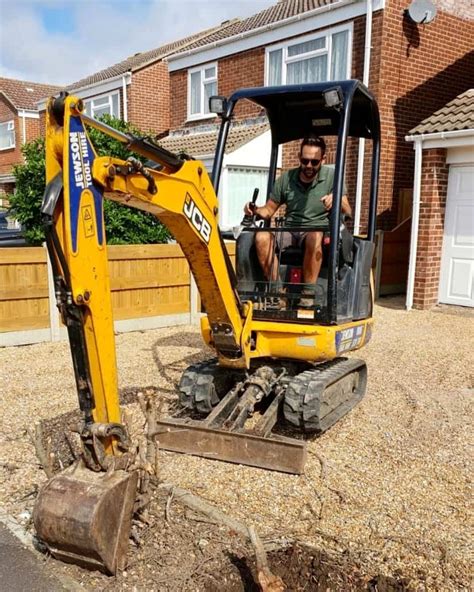 mini digger for garden